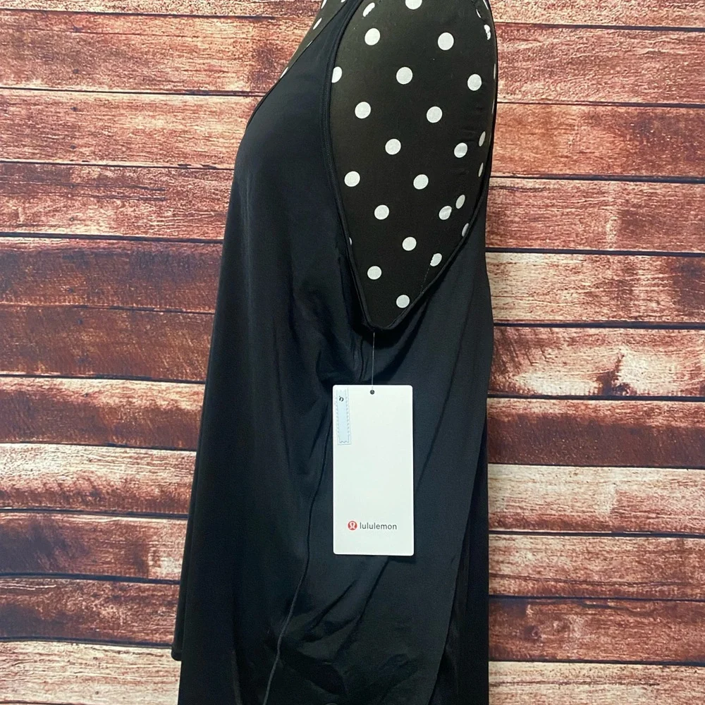 Lululemon Essentials Black Racerback Tank Top. Size 8&10. NWT - Picture 5 of 9